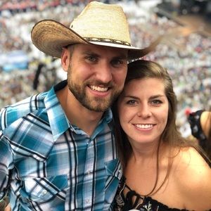 Meet your Posher, Delphine